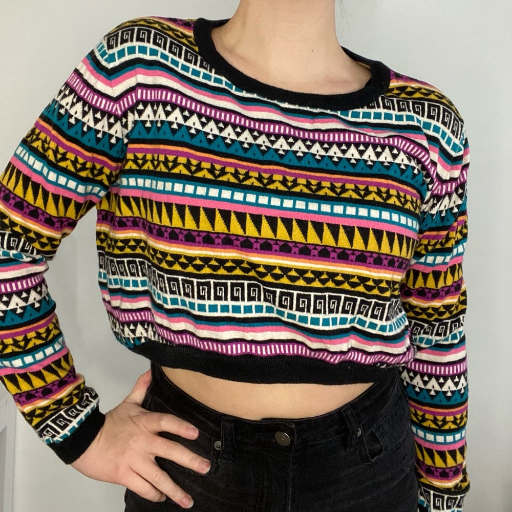 90s inspired cropped sweater
